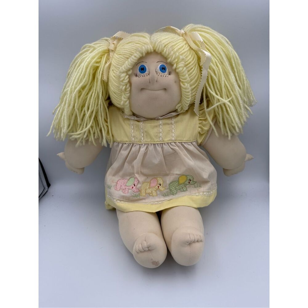Vintage Cabbage Patch Yellow Cream “Sally”  Lipsey 1972 Doll
